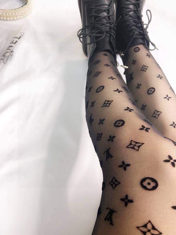 Louis Vuitton Socks LVO00007